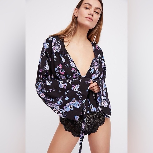 Free People Forties Feels Black Floral Bodysuit With Bell Sleeves Size Small - Picture 2 of 11